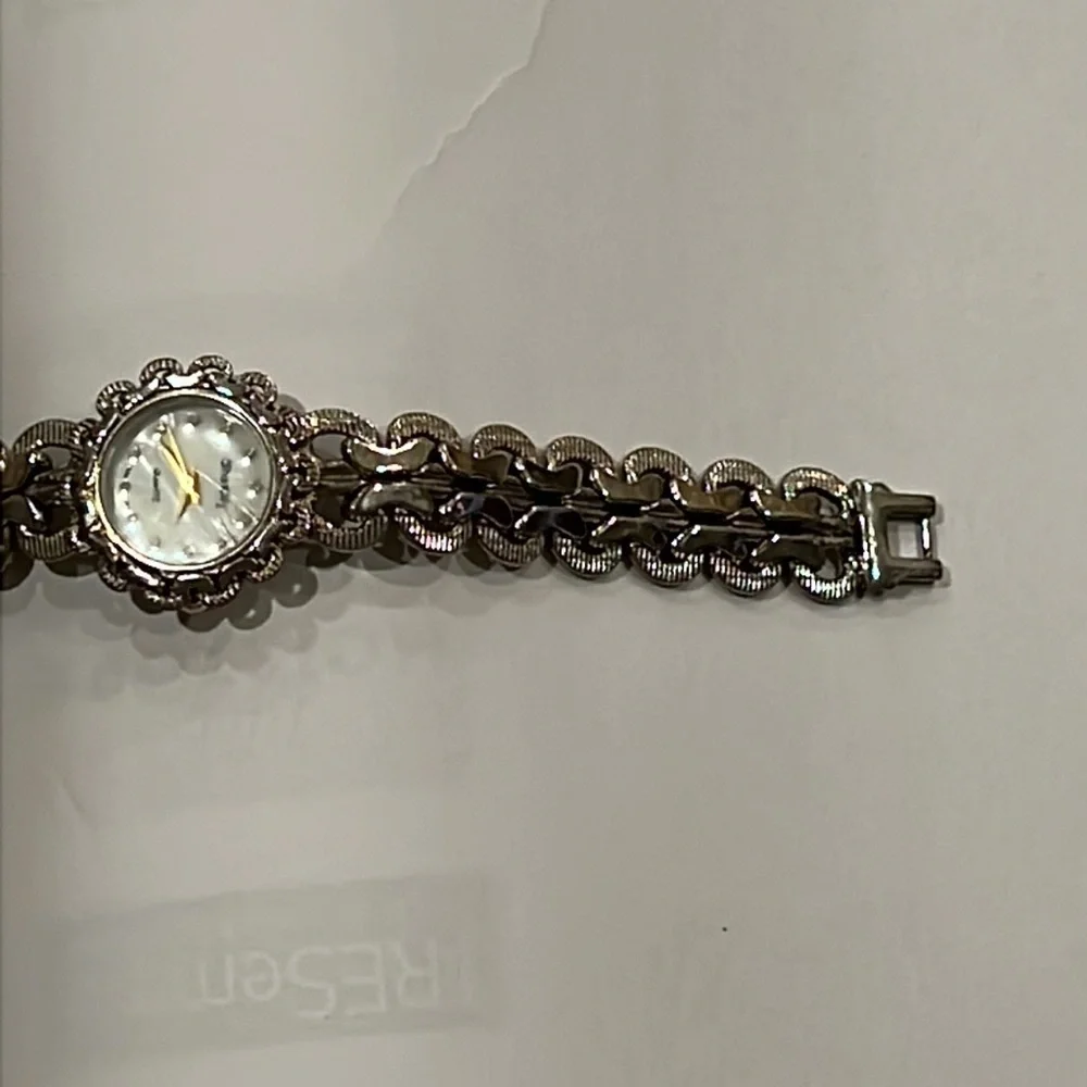 Chantilly Quartz Gold and Silver Tone Ladies Fashion Watch Dainty Elegant